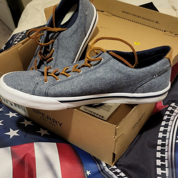 Sperry Loafers - Picture 2 of 4